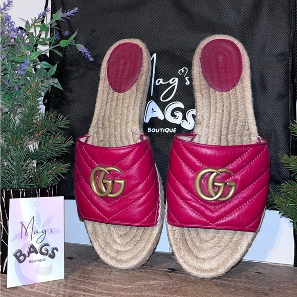 Gucci: GG Marmont Sandals Pilar Leather Espadrille Double Logo Sliders - Picture 2 of 15